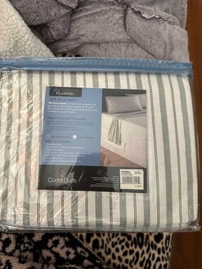 Cuddl Duds Striped Heavyweight Flannel Sheet Set - Green Stripe King new